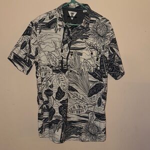 Vissla XL Men's Black and White Floral Shirt